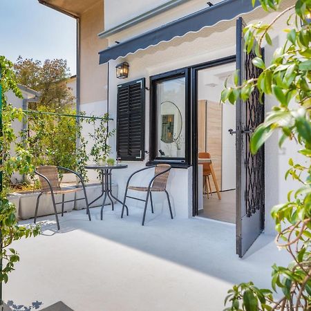 3 Minutes From The Beach: Lovely Studio Apartment Pula Exteriér fotografie