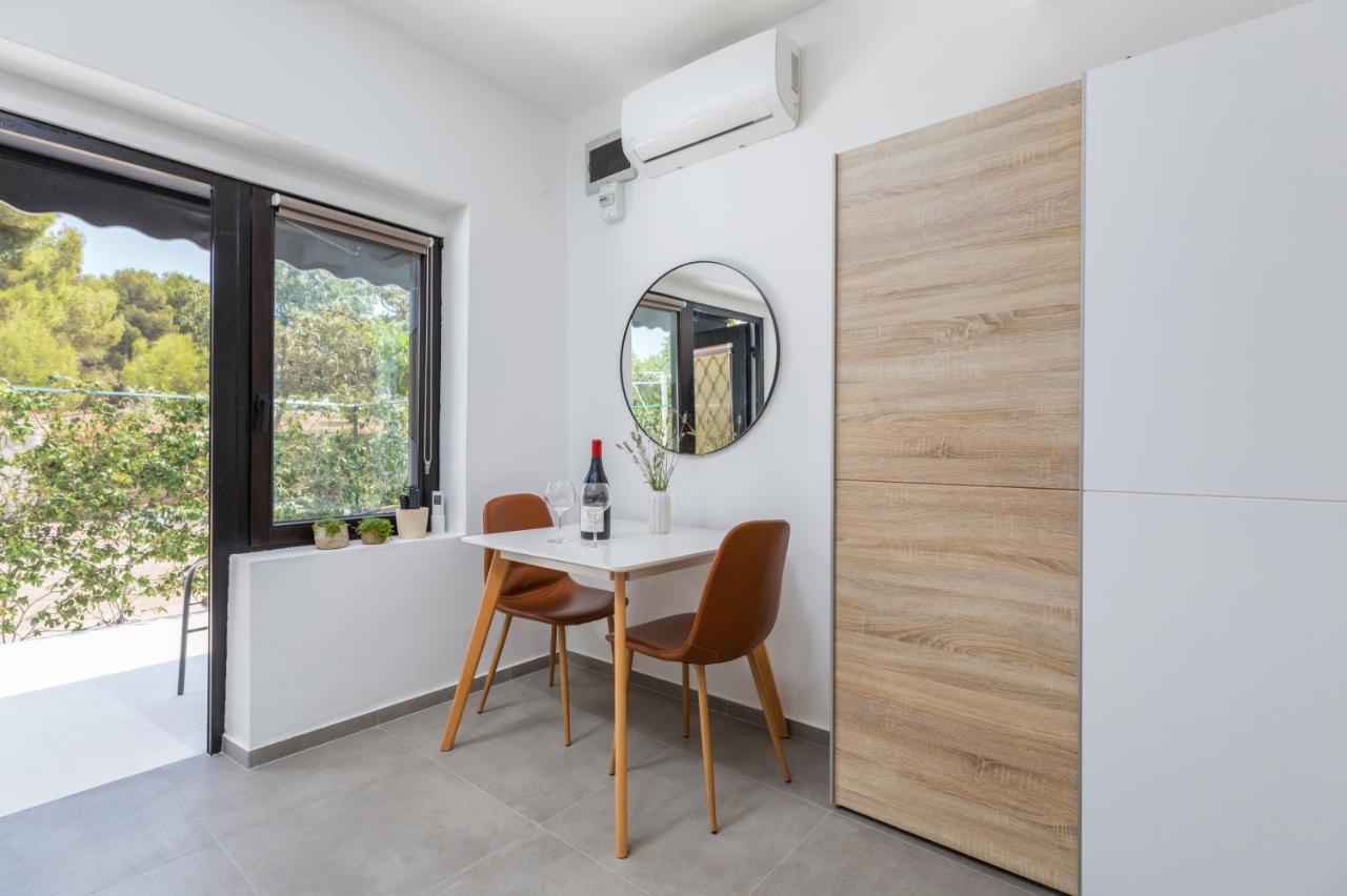 3 Minutes From The Beach: Lovely Studio Apartment Pula Exteriér fotografie