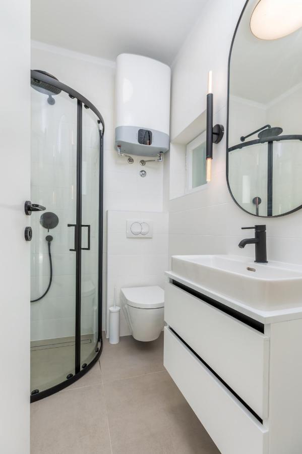 3 Minutes From The Beach: Lovely Studio Apartment Pula Exteriér fotografie